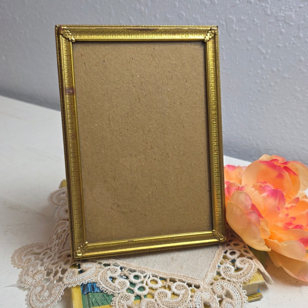 Vintage Gold Tone Metal Picture Frame Floral Corners‎ Rectangular Tabletop